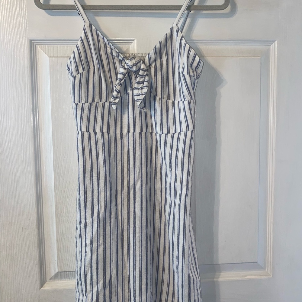 Hollister small dress EUC